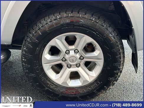 Used 2020 Toyota 4Runner SR5 Premium image 12