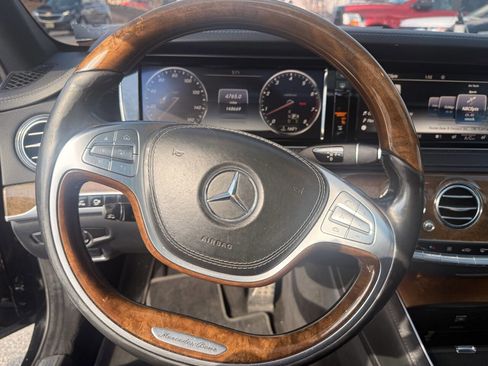 Used 2015 Mercedes-Benz S 550 4MATIC Sedan w/ Sport Package image 18