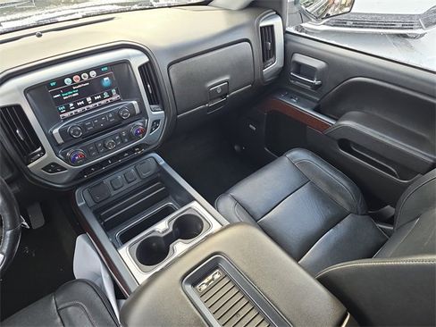 Used 2017 GMC Sierra 1500 SLT w/ SLT Premium Package image 30