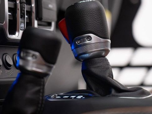 Used 2025 Jeep Wrangler Sport image 37