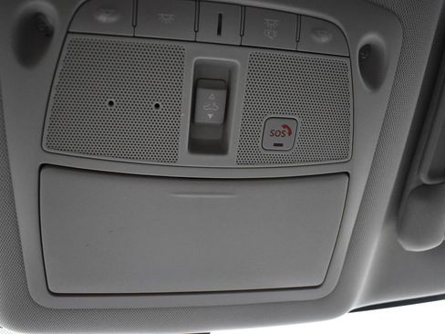 Used 2017 Nissan Pathfinder Platinum w/ Cargo Package image 18