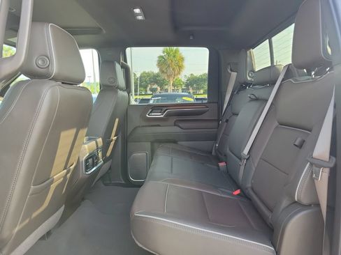 Used 2024 GMC Sierra 3500 Denali w/ Denali Reserve Package AWD/4WD image 8