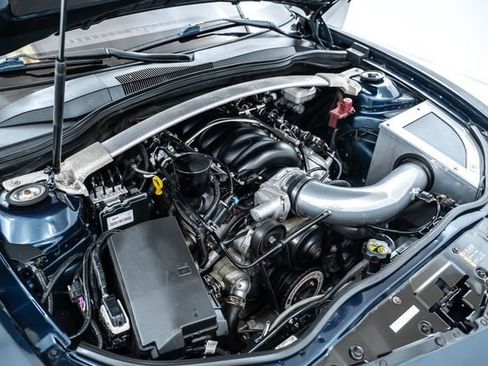 Used 2015 Chevrolet Camaro SS w/ SS Performance Package image 29