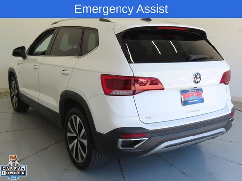 Used 2022 Volkswagen Taos SE FWD image 6
