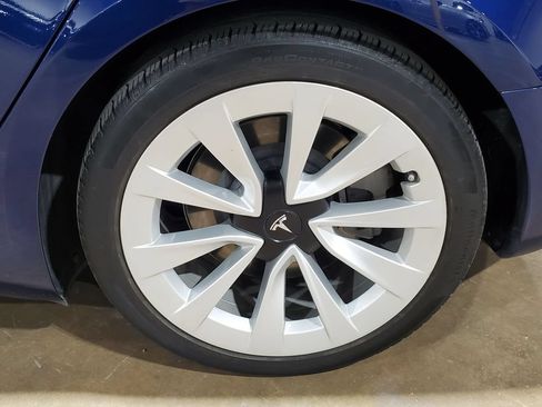 Used 2021 Tesla Model 3 Standard Range Plus RWD image 38
