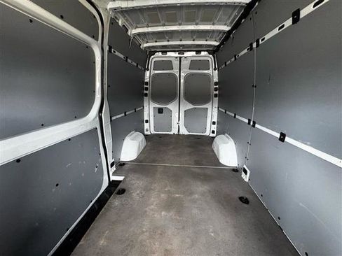 Used 2021 Mercedes-Benz Sprinter 1500 image 30