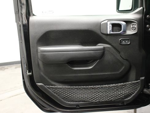 Used 2022 Jeep Wrangler Sport image 18