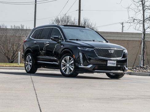 Used 2020 Cadillac XT6 Premium Luxury image 2