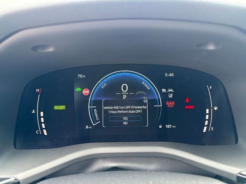 Used 2025 Toyota Camry SE image 16