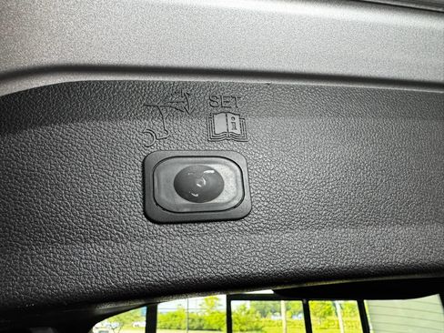 Used 2017 Ford Escape SE w/ Equipment Group 201A FWD image 37