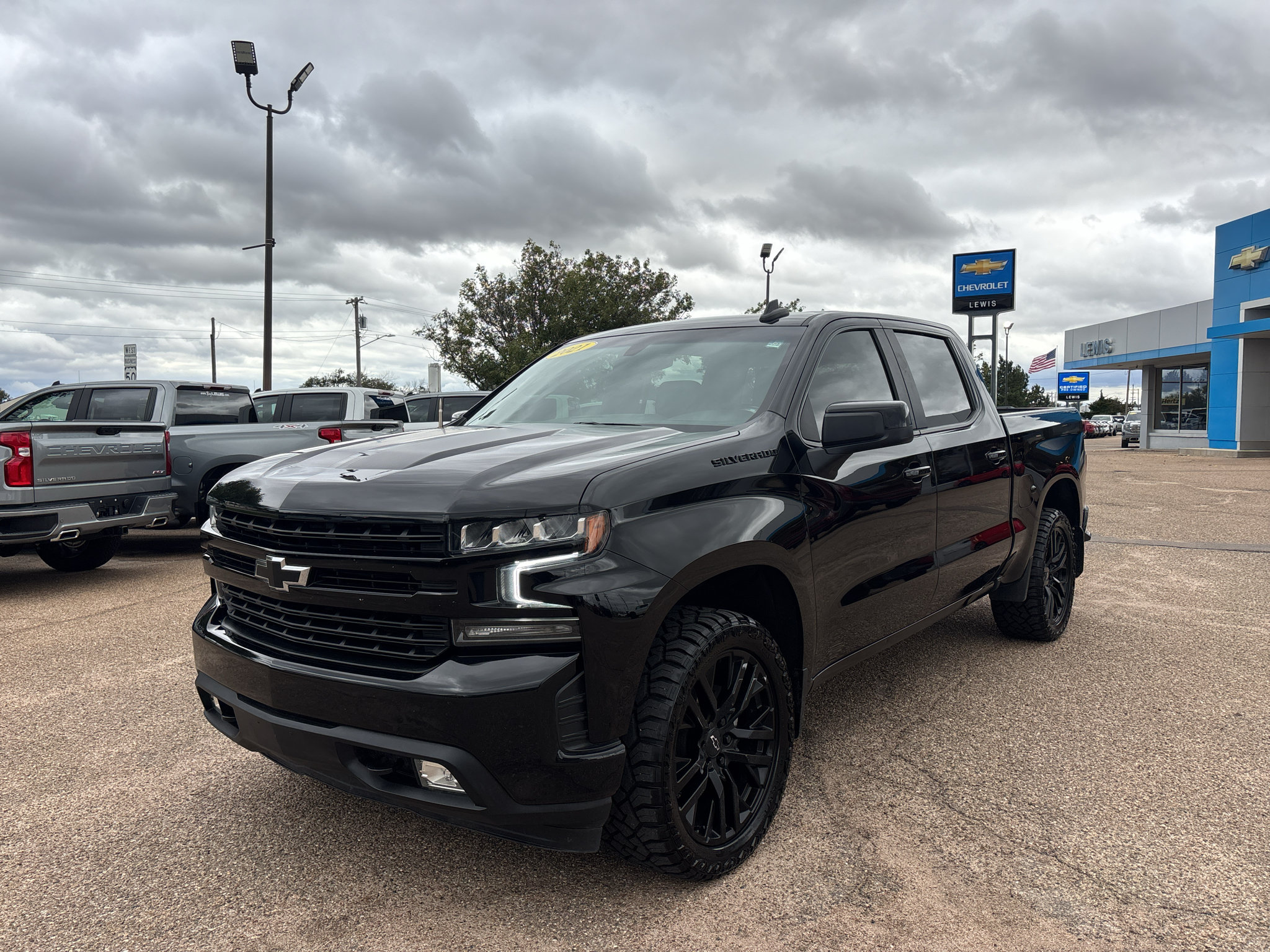 Used 2021 Chevrolet Silverado 1500 RST w/ Rally Edition AWD/4WD image 4