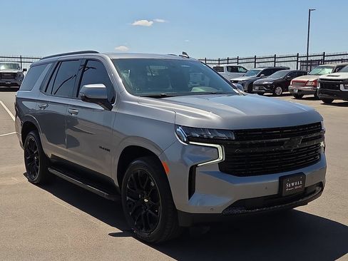 Used 2022 Chevrolet Tahoe LT w/ Luxury Package RWD image 6