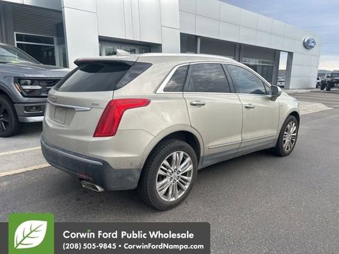 Used 2017 Cadillac XT5 Premium Luxury w/ Driver Assist Package image 4