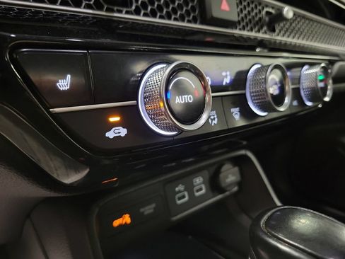 Used 2023 Honda Civic Touring image 19
