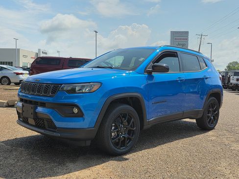 New 2026 Jeep Compass Latitude AWD/4WD image 2
