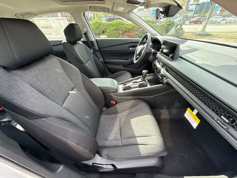 Certified 2025 Honda Accord SE image 42