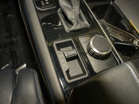 Used 2025 Toyota Tundra Platinum image 19