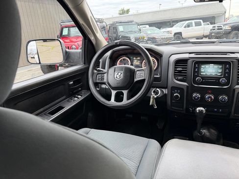 Used 2017 RAM 3500 Tradesman w/ Chrome Appearance Group image 11