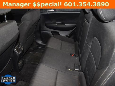 Used 2019 Kia Sportage LX image 16