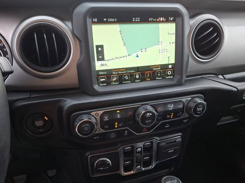 Used 2021 Jeep Wrangler Unlimited Sport image 23