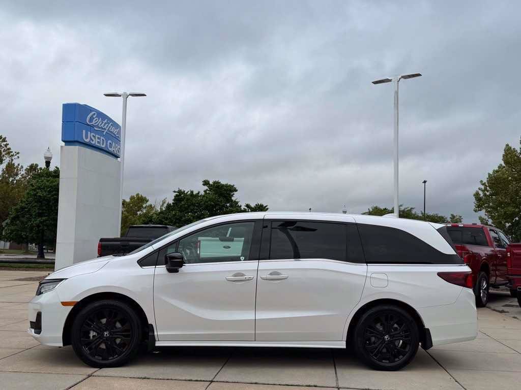 Used 2025 Honda Odyssey Sport-L image 27