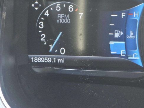 Used 2014 Ford Taurus SEL w/ Equipment Group 201A image 9