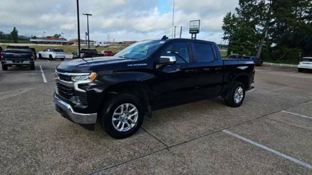 Used 2023 Chevrolet Silverado 1500 LT AWD/4WD image 3