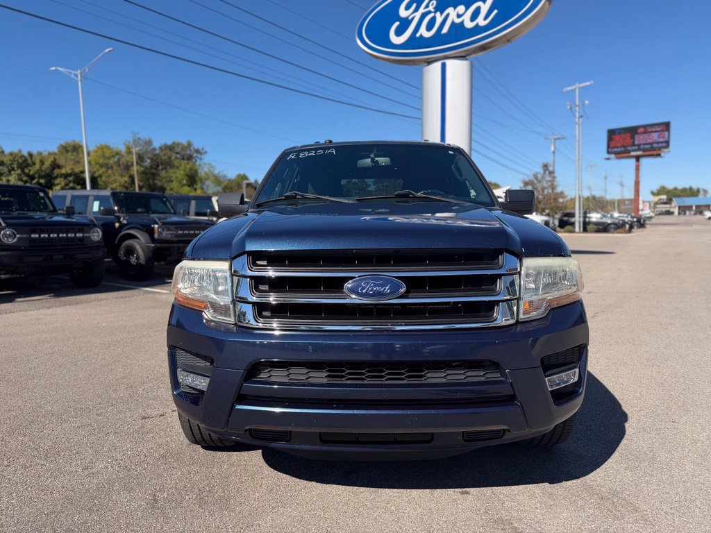 Used 2017 Ford Expedition XLT RWD image 2