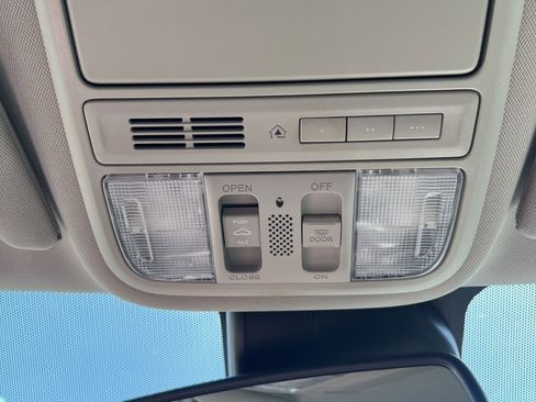 Used 2015 Honda Odyssey EX-L image 18