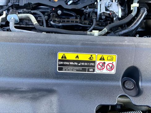 Used 2020 Toyota Highlander Platinum FWD image 32