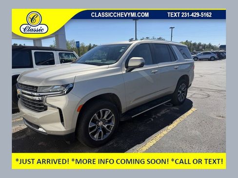 Used 2024 Chevrolet Tahoe LT w/ Luxury Package AWD/4WD image 1