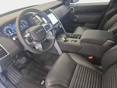 Certified 2025 Land Rover Discovery S AWD/4WD image 20