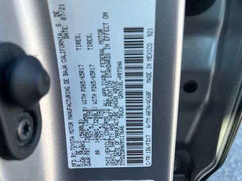 Used 2021 Toyota Tacoma TRD Sport AWD/4WD image 9