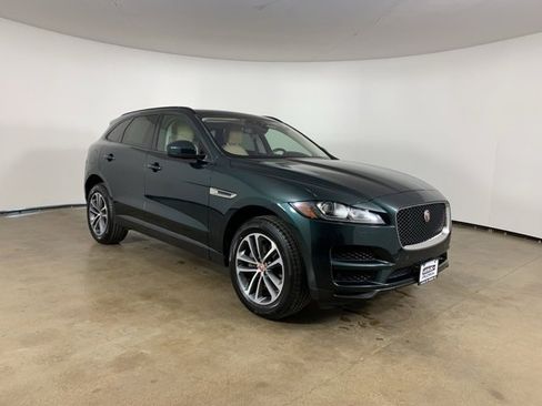 Used 2018 Jaguar F-PACE Premium image 5