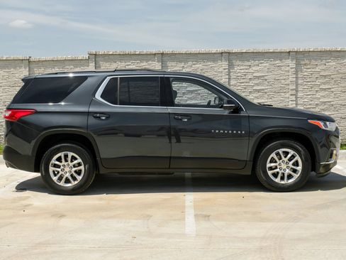 Used 2019 Chevrolet Traverse LT w/ LPO, Floor Liner Package AWD/4WD image 7