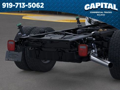 New 2026 Ford F550 image 21