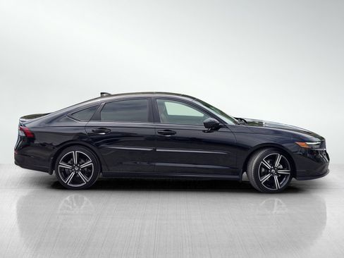 Used 2023 Honda Accord Sport image 3