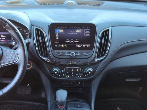 Used 2022 Chevrolet Equinox RS w/ Infotainment Package image 20