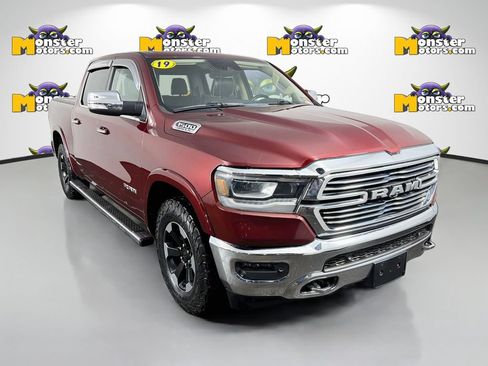 Used 2019 RAM 1500 Laramie AWD/4WD image 3
