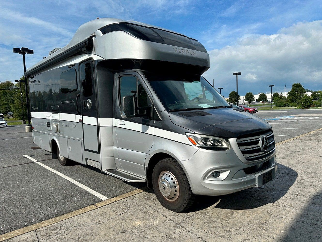 Used 2019 Mercedes-Benz Sprinter 170 image 1