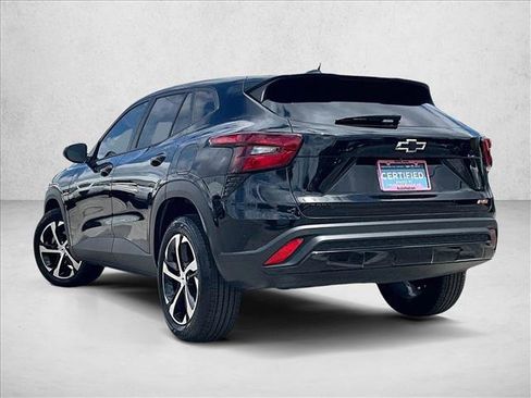 Certified 2025 Chevrolet Trax RS image 13