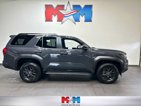 Used 2025 Toyota 4Runner SR5 AWD/4WD image 1
