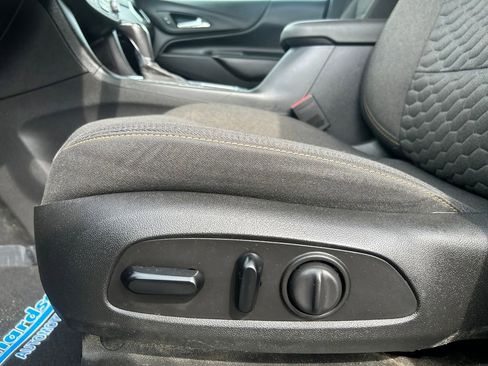 Used 2019 Chevrolet Equinox LT w/ Driver Convenience Package image 22