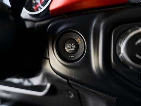 Used 2019 Jeep Wrangler Unlimited Rubicon AWD/4WD image 34