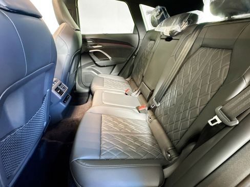 New 2026 Audi SQ5 Prestige AWD/4WD image 21