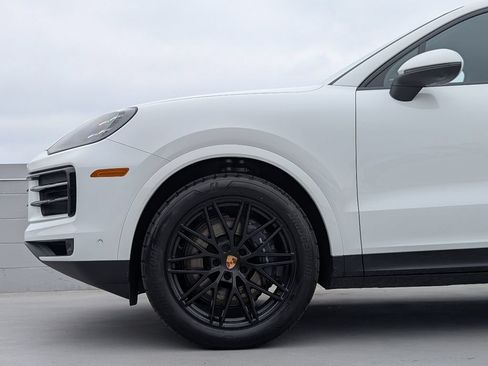 Certified 2026 Porsche Cayenne Coupe AWD/4WD image 9