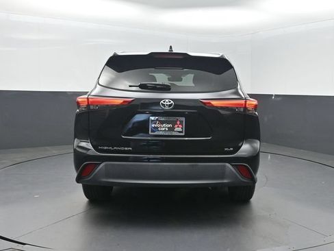 Used 2023 Toyota Highlander XLE FWD image 31