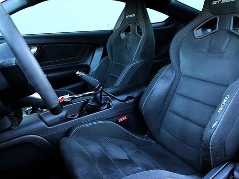 Used 2016 Ford Mustang Shelby GT350 w/ Track Package image 10