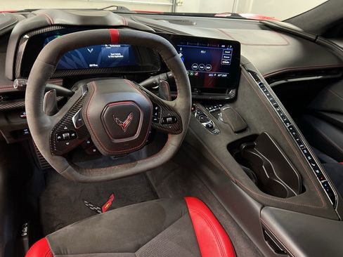 Used 2020 Chevrolet Corvette Stingray Premium Cpe w/ 3LT Preferred Equipment Group image 9