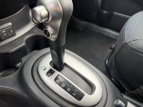 Used 2019 Nissan Versa Note SV image 31